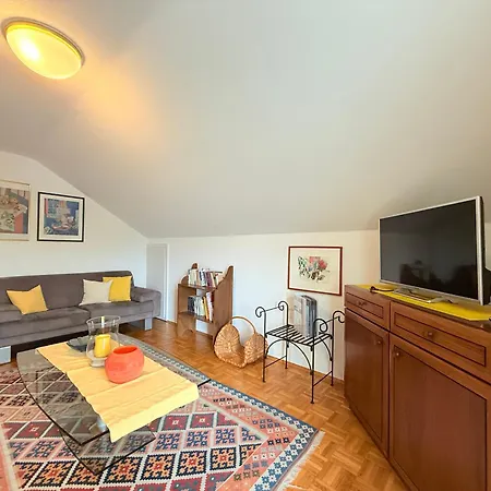 Bellevue Apartment